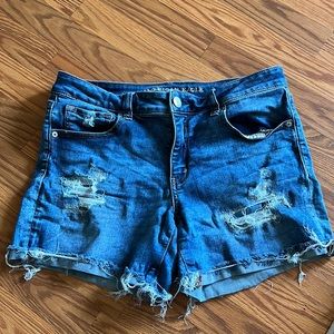 American eagle distressed jean shorts